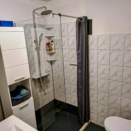 Center Apartment *